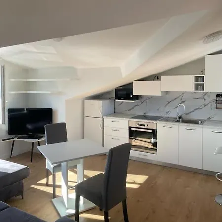 Seaview Studio-apartment Tar * Tar-Vabriga